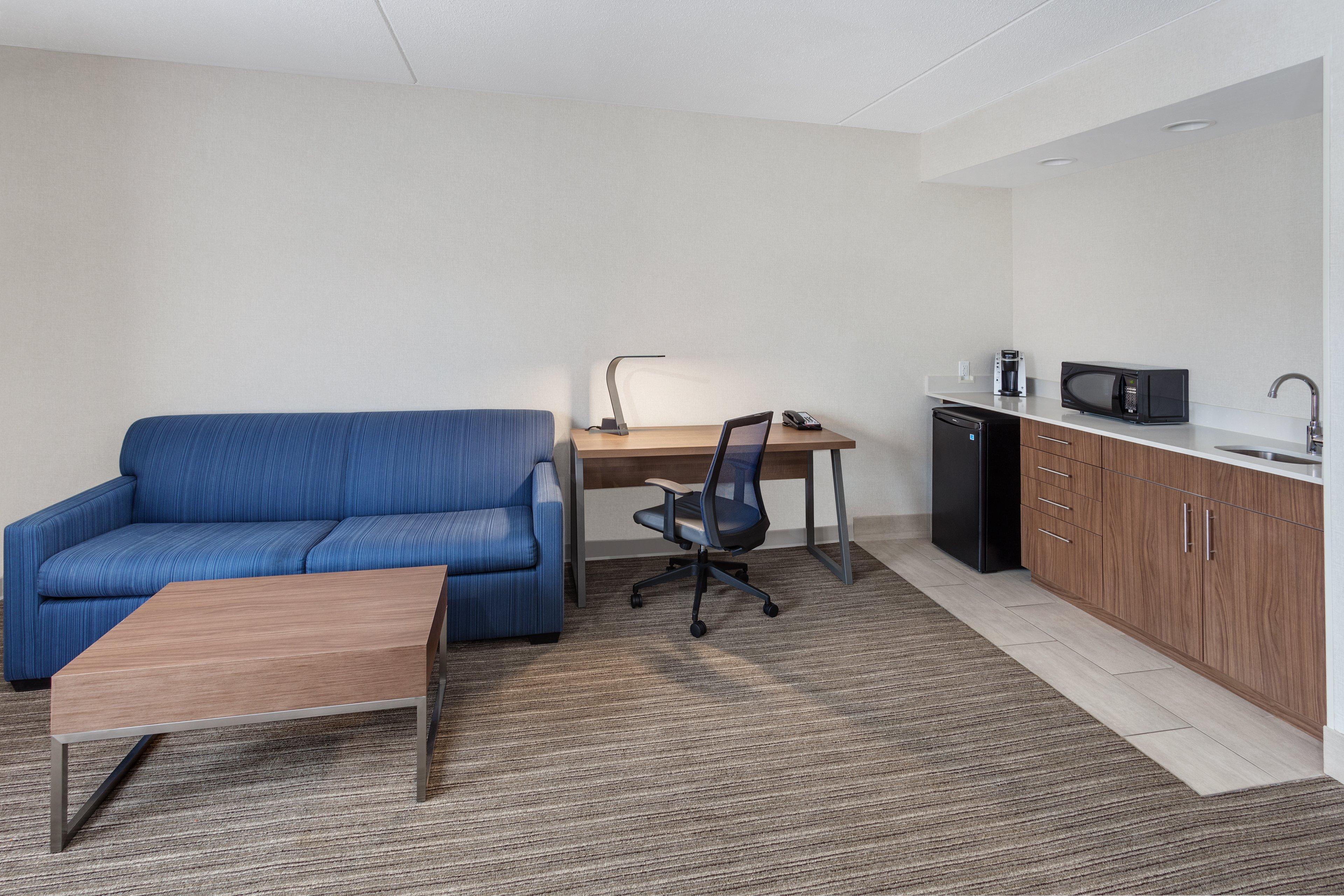Holiday Inn Express Hotel & Suites Providence-Woonsocket By Ihg Exterior photo