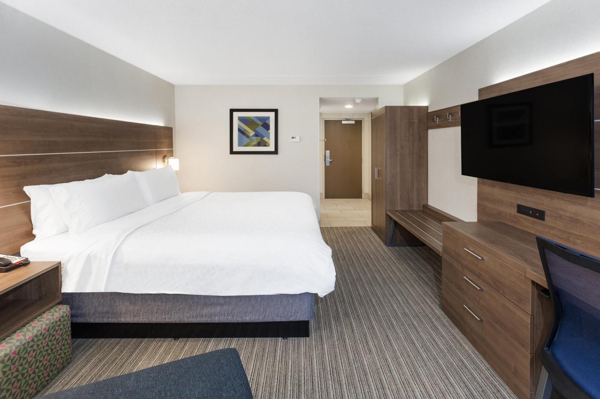 Holiday Inn Express Hotel & Suites Providence-Woonsocket By Ihg Exterior photo