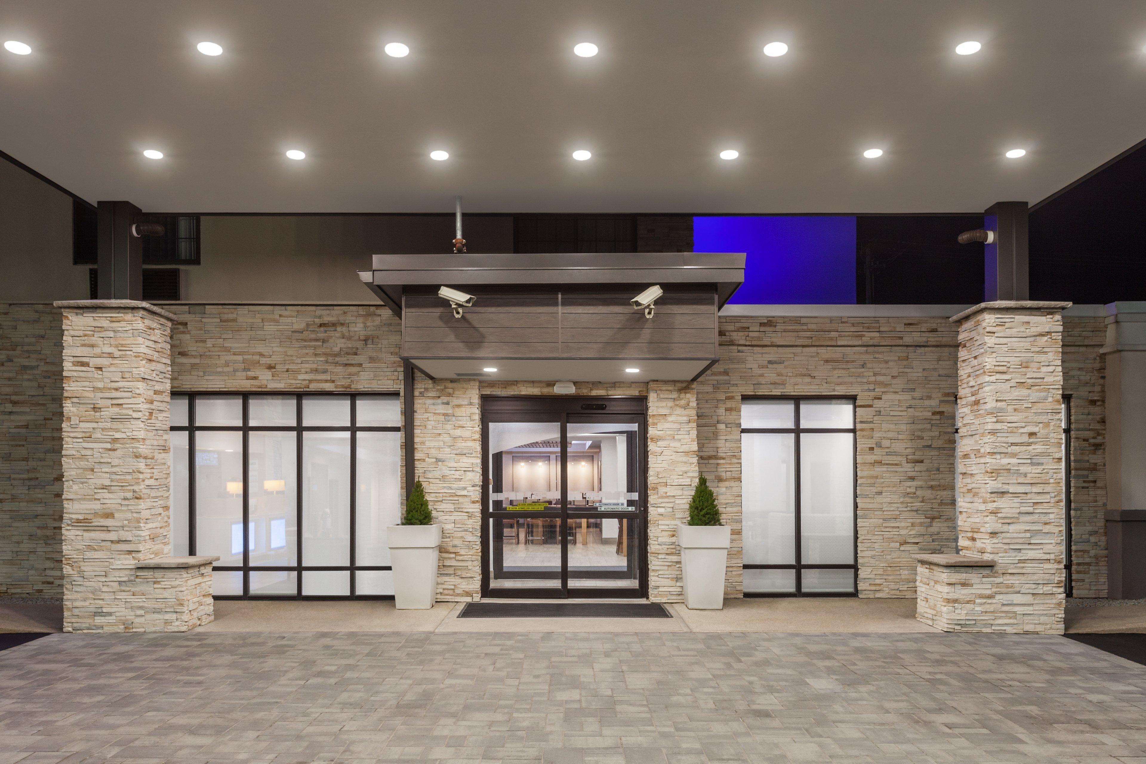 Holiday Inn Express Hotel & Suites Providence-Woonsocket By Ihg Exterior photo