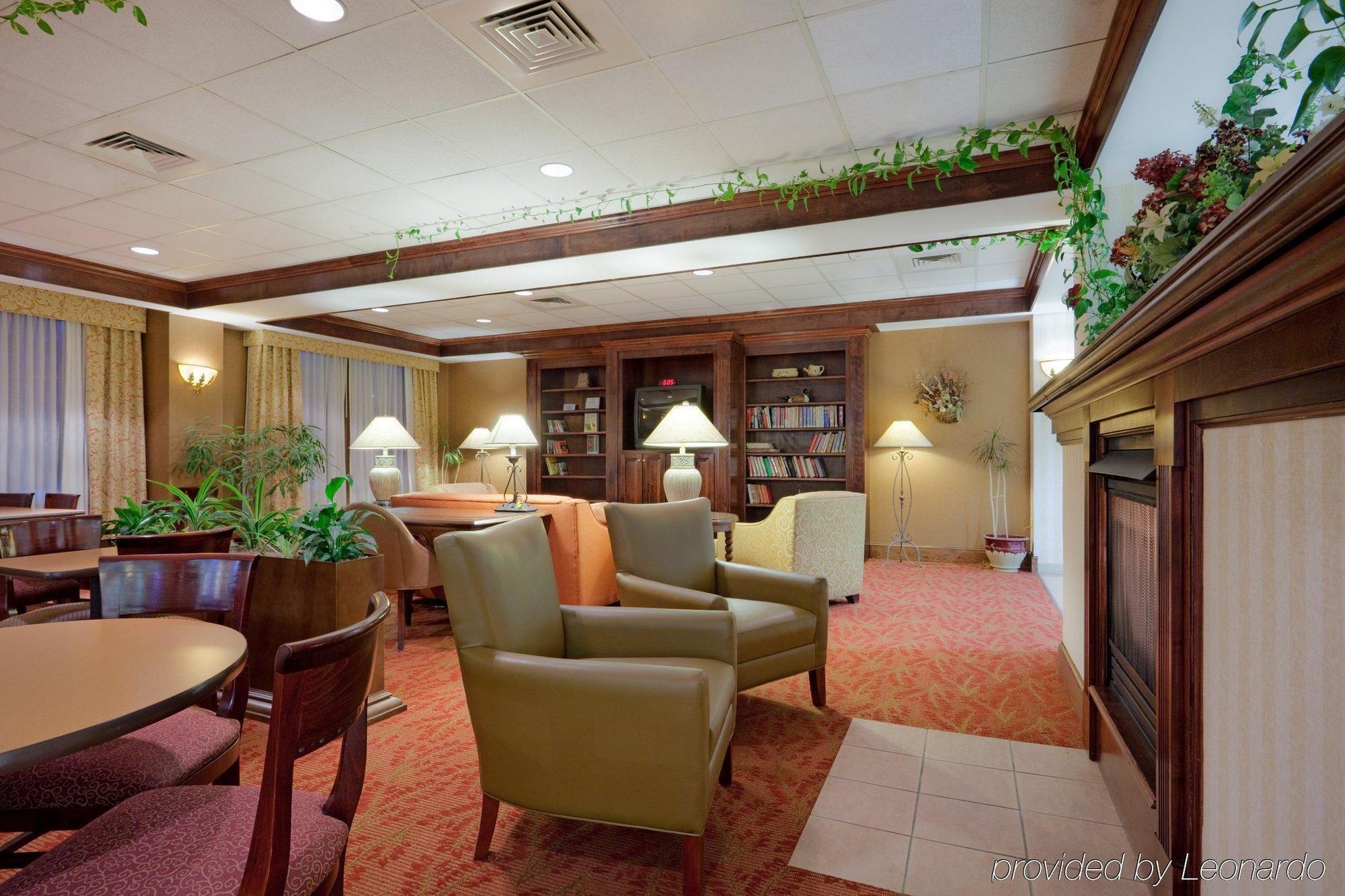 Holiday Inn Express Hotel & Suites Providence-Woonsocket By Ihg Interior photo