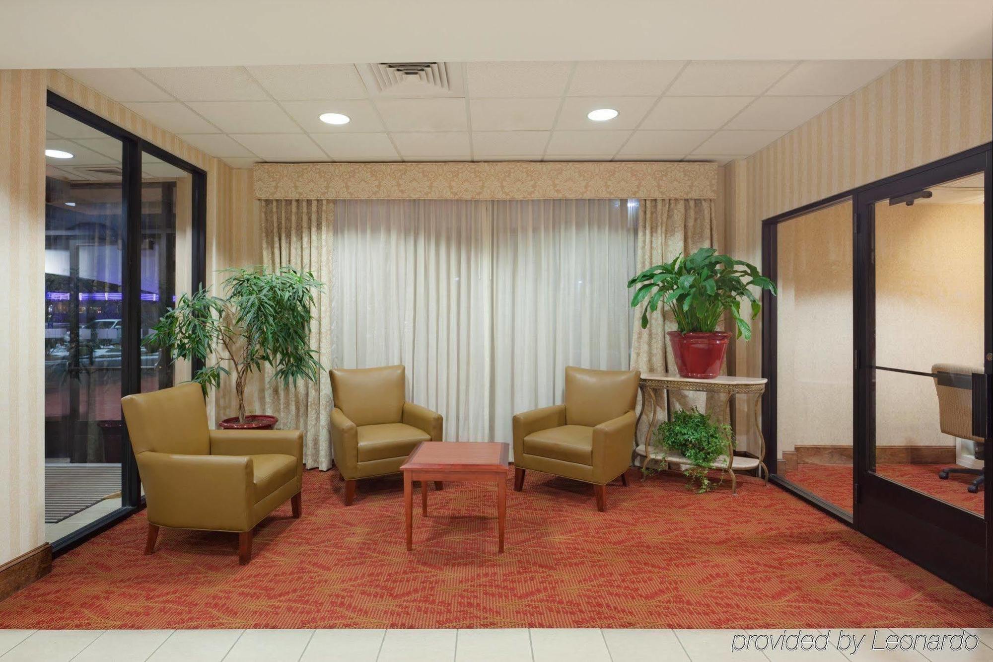 Holiday Inn Express Hotel & Suites Providence-Woonsocket By Ihg Room photo
